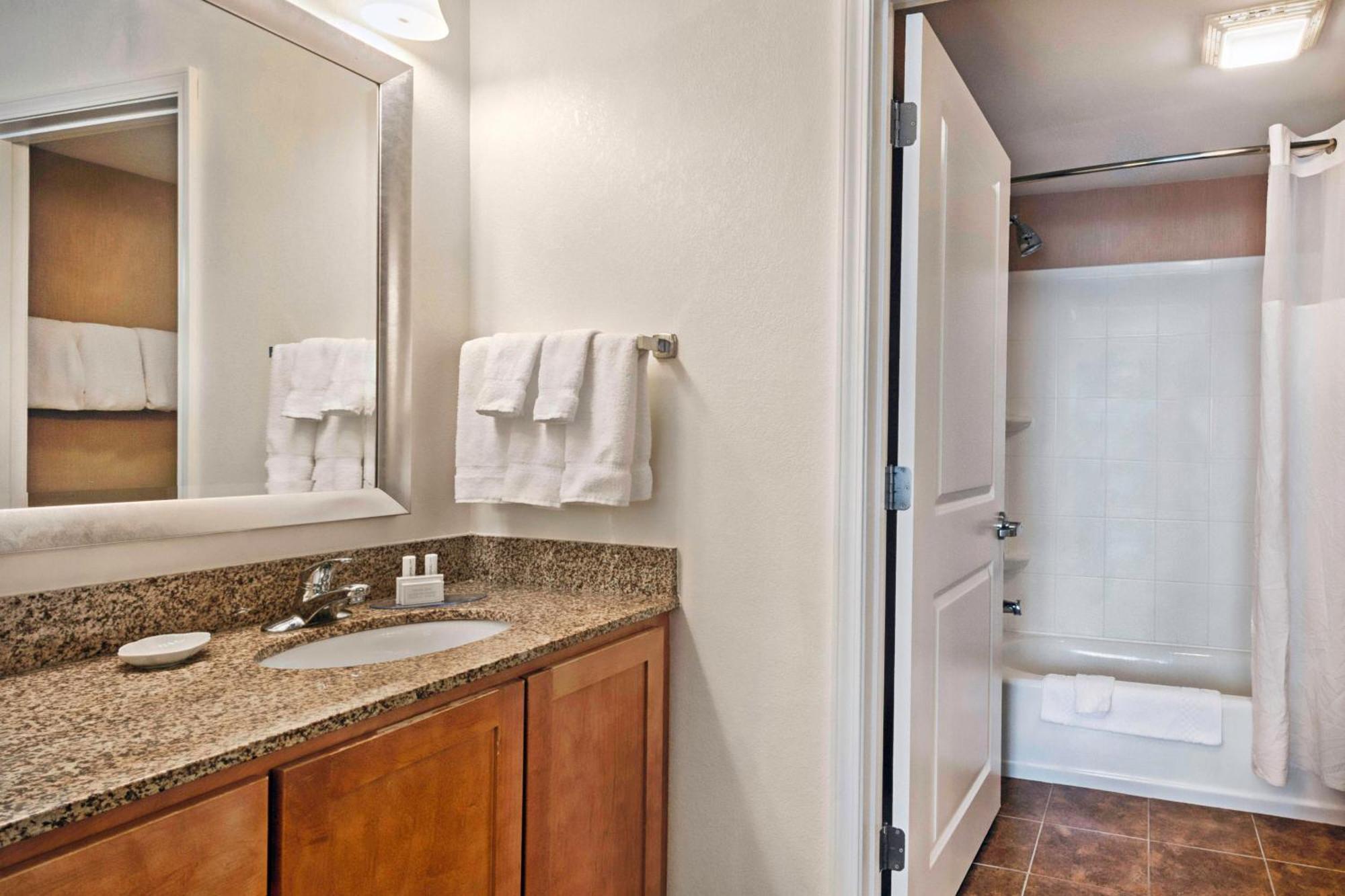 Residence Inn Mt. Laurel At Bishop'S Gate Mount Laurel Ngoại thất bức ảnh